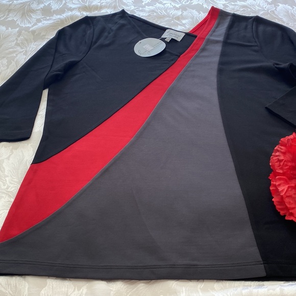 Color Block Knit Top NWT - Picture 2 of 10